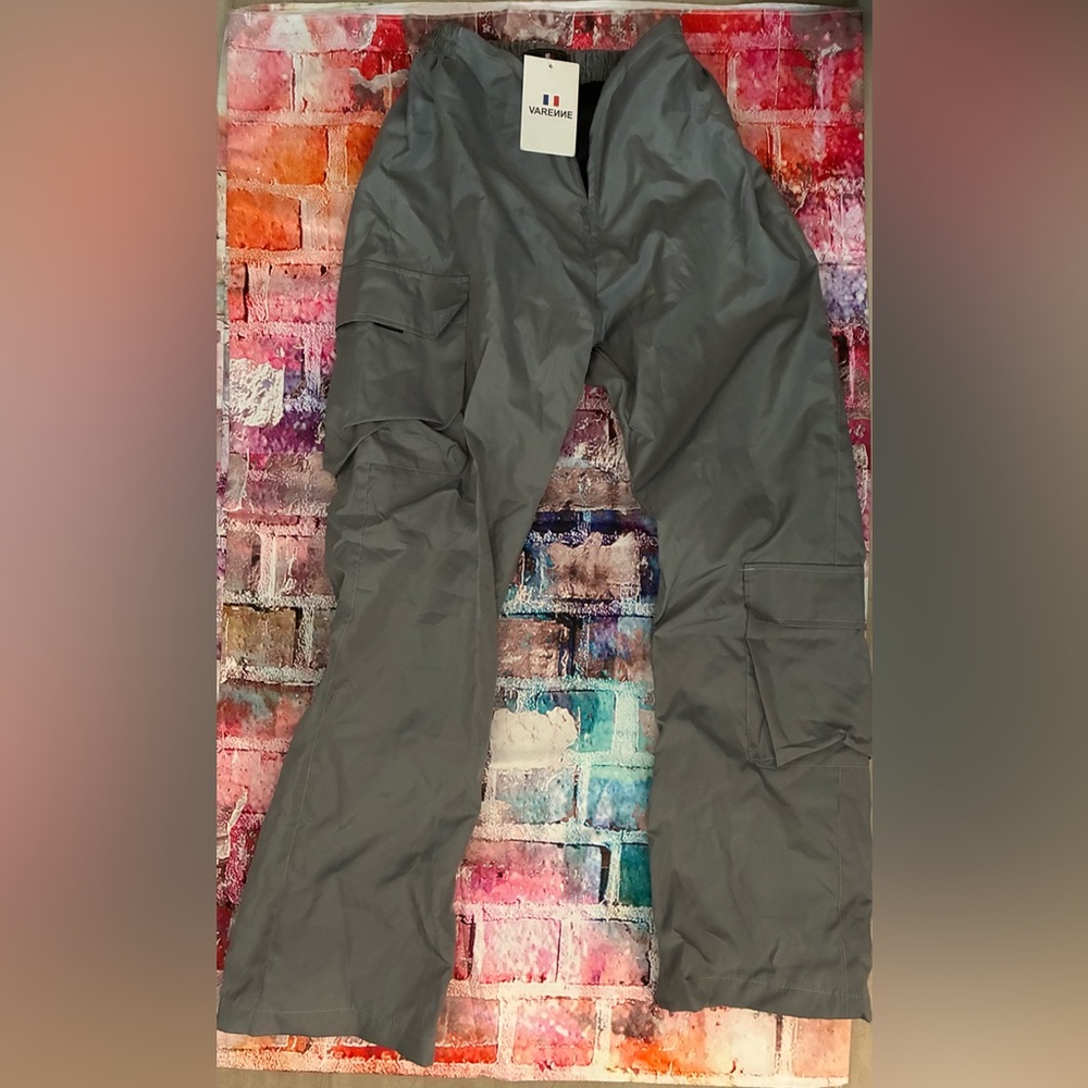 Gray Loose-Fit Trousers for Everyday Comfort